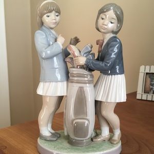 ****SOLD****Retired Lladro Figurine TeeTime 5675